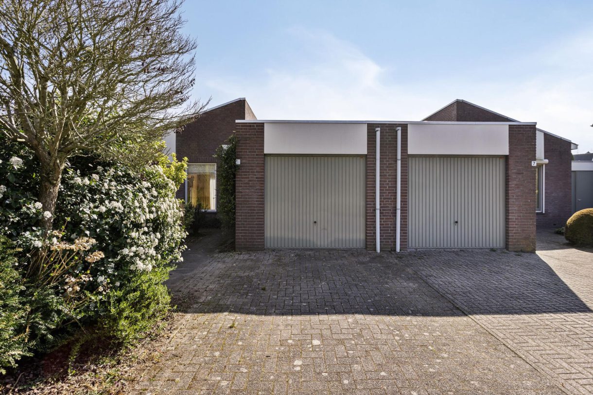 Te koop: Foto Woonhuis aan de Van Hovengaarde 5 in Nuenen