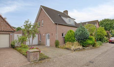 koop  Nuenen  Jan de Vrieslaan 3 – Hoofdfoto