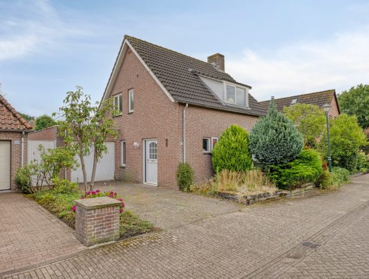 Hoofdfoto van Nuenen Jan de Vrieslaan 3